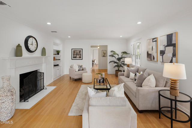 Detail Gallery Image 7 of 74 For 3232 Vickers Dr, Glendale,  CA 91208 - 3 Beds | 2 Baths