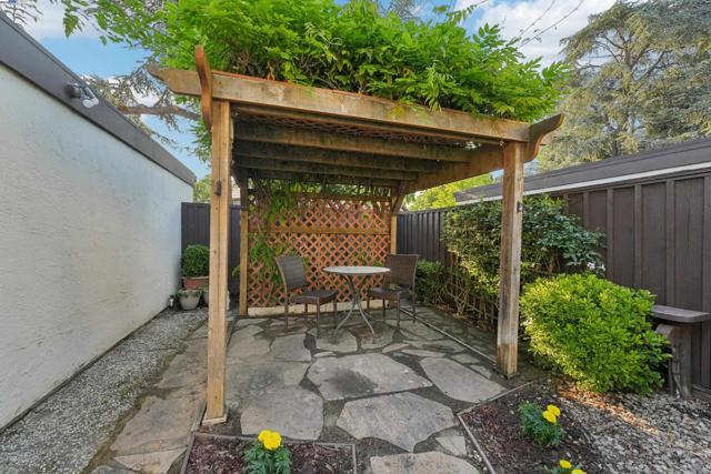 470 Rego Cmn, Fremont CA: https://media.crmls.org/mediaz/837c5d0b-9128-4f0c-b110-ced419e826ee.jpg