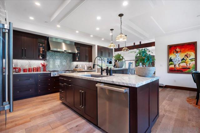 8018 La Milla, Rancho Santa Fe CA: https://media.crmls.org/mediaz/837c98c4-ce48-4259-81b3-81989c4987da.jpg