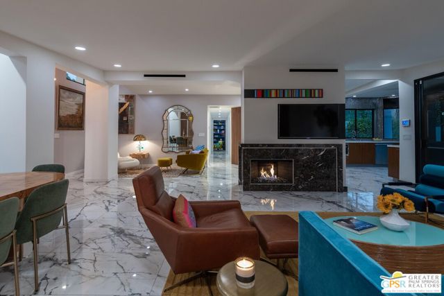 153 W El Camino Way, Palm Springs, CA 92264