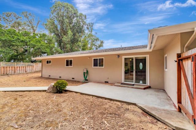 121 Pine Tree Avenue, Aromas CA: https://media.crmls.org/mediaz/837daed3-1258-428f-93b2-4258bcea9a20.jpg