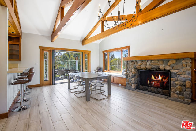 30362 Morning View Drive, Malibu CA: https://media.crmls.org/mediaz/837e8e60-a836-403c-901a-225fd590e831.jpg