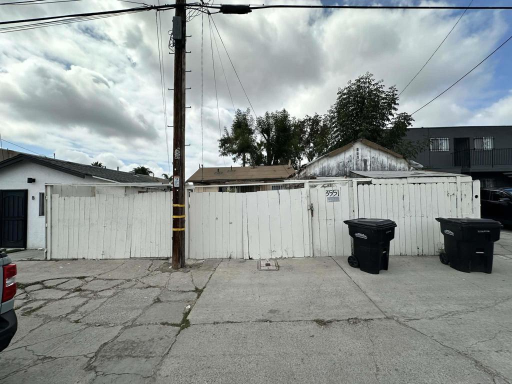 51 42nd St
