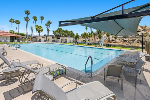 5001 W Florida Avenue, Hemet CA: https://media.crmls.org/mediaz/837eeb88-d3ea-444f-8c37-9b58cbe7b8fe.jpg