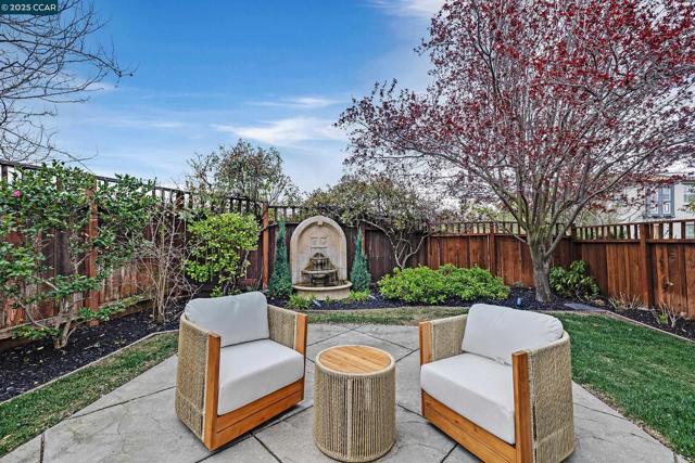 1966 Casablanca St, Danville CA: https://media.crmls.org/mediaz/837f2aa0-70a1-4298-8345-8c0c22657ccc.jpg