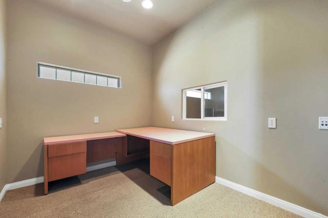 Image 4 of 44 For 72125 Via Vail