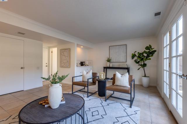 702 Sylvaner Dr, Pleasanton CA: https://media.crmls.org/mediaz/8381b8c1-7050-46d4-acdb-e1bf496c9070.jpg