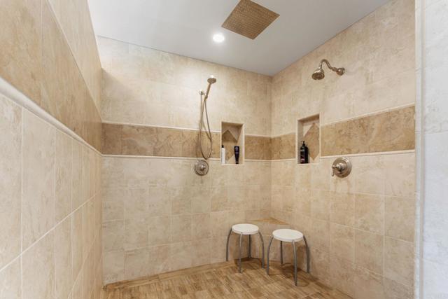 1628 Lone Oak Rd, Vista CA: https://media.crmls.org/mediaz/8381bfb5-af9a-439b-8971-2dda1be95d40.jpg