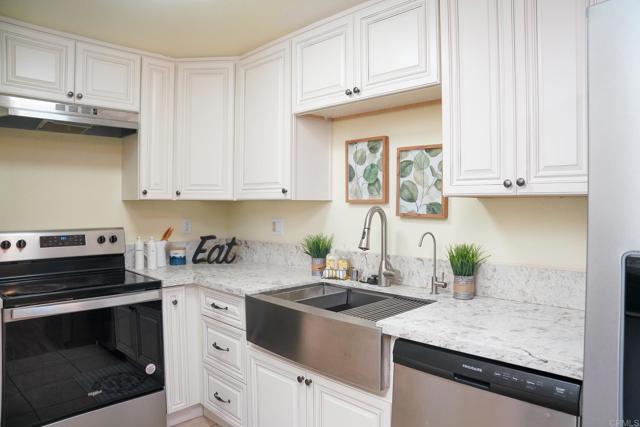 Detail Gallery Image 9 of 43 For 7352 Tooma St #227,  San Diego,  CA 92139 - 3 Beds | 2 Baths