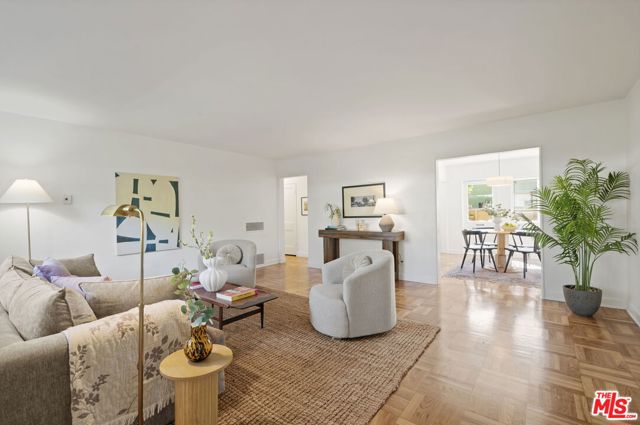 feature listing property photo