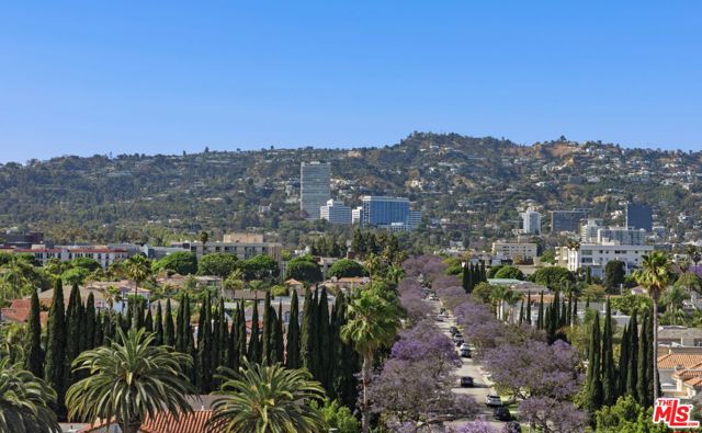 9200 Wilshire Blvd, Beverly Hills CA: https://media.crmls.org/mediaz/8382a0fd-1612-4220-8ac8-1701c314647f.jpg