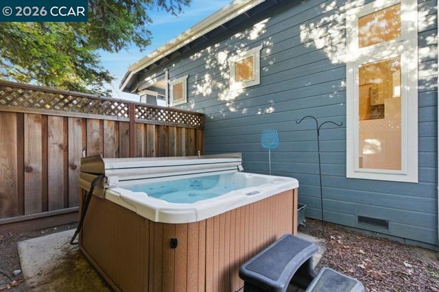 Image 41 of 51 For 811 Vineyard Ct