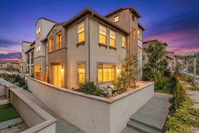 Detail Gallery Image 3 of 69 For 1763 Laurelwood Way, Oceanside,  CA 92057 - 3 Beds | 2/1 Baths