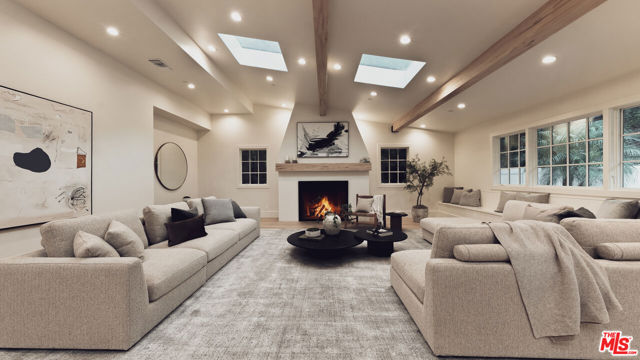 5 Bed Home for Sale in Los Angeles, California