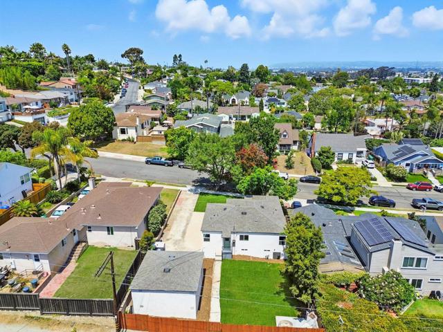 3777 Poe Street, San Diego CA: https://media.crmls.org/mediaz/83843f2f-9086-4f62-9b71-9fc0c0bf4220.jpg