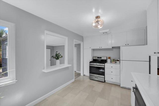 1633 Dallas Court, Los Altos CA: https://media.crmls.org/mediaz/8384bbf4-db58-4ec4-9263-b3f9bba9bedf.jpg