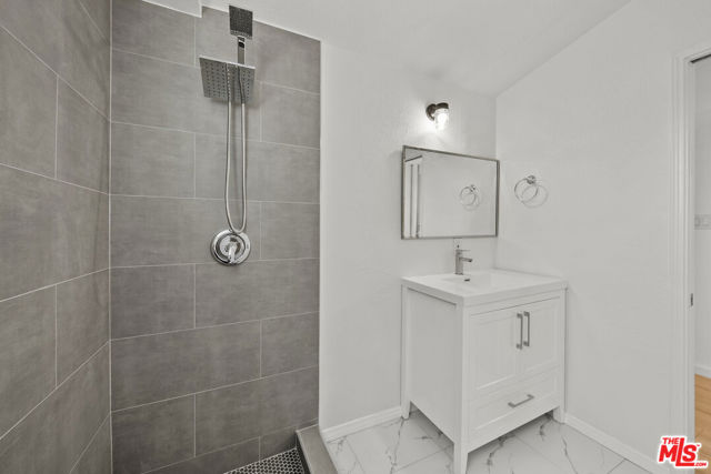 7853 Bothwell Road photo 24