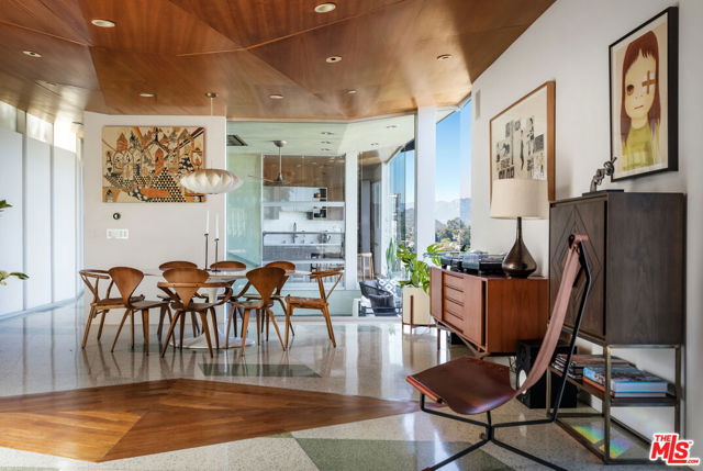 3813 Ronda Vista Place, Los Angeles CA: https://media.crmls.org/mediaz/8384ecf1-8ebd-4861-8b60-f18b2ff01041.jpg