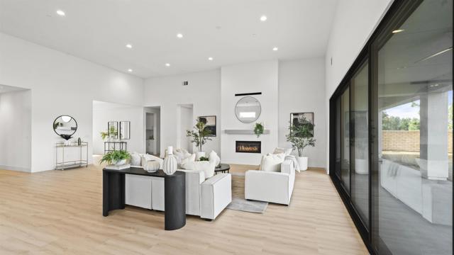 16925 Old Coach Rd, Poway CA: https://media.crmls.org/mediaz/83852582-8724-488a-ad49-51f1bc68bc51.jpg