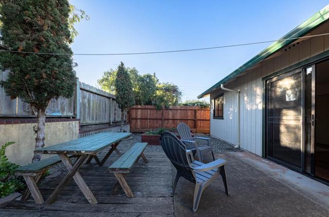 1524 Elm Avenue, Seaside CA: https://media.crmls.org/mediaz/838624a1-b3a6-41ba-9770-87fb34e9d788.jpg