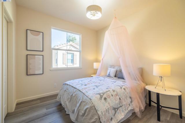 2200 Beech Cir, San Jose CA: https://media.crmls.org/mediaz/83866d93-5ae0-444c-a4c2-422045c73e02.jpg