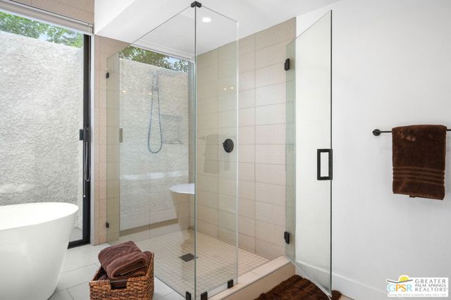 87 Magdalena Drive, Rancho Mirage CA: https://media.crmls.org/mediaz/8386ad91-5ae7-44be-a8b6-a5bea756ac4f.jpg