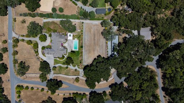 6 Sleepy Hollow Drive, Carmel Valley CA: https://media.crmls.org/mediaz/8387106c-8042-4fef-bc1b-1c9fb20ee995.jpg
