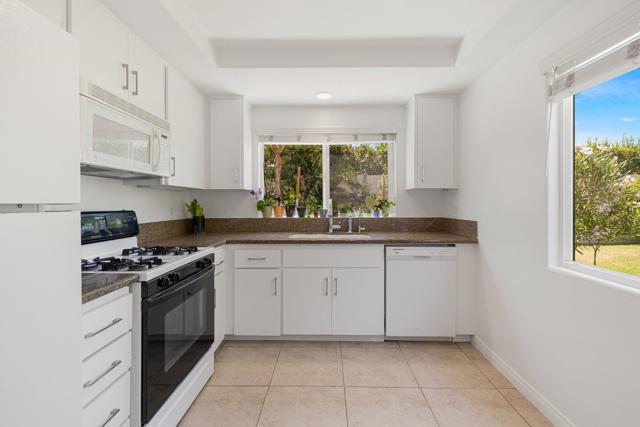74965 San Ysidro Circle, Palm Desert CA: https://media.crmls.org/mediaz/8387c27f-17db-47ed-bc89-943ab040173e.jpg