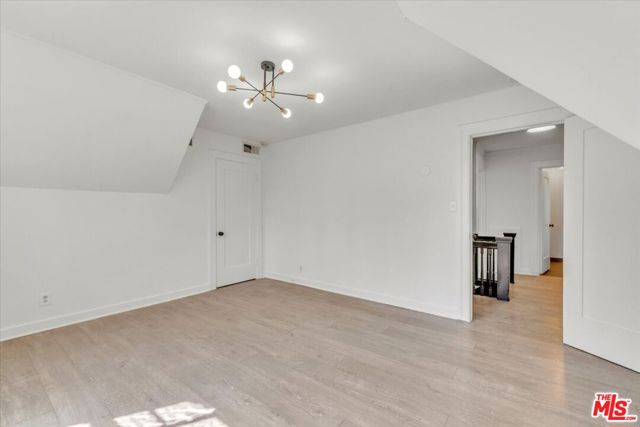 626 N Canon Drive, Beverly Hills CA: https://media.crmls.org/mediaz/8388c1a4-e323-4258-981f-06c93cfd7b2c.jpg