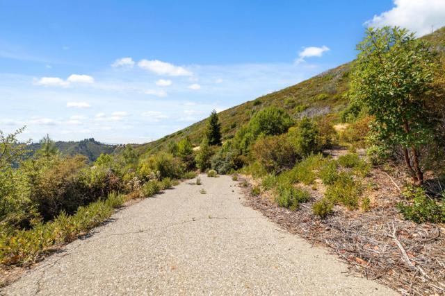 35005 Loma Chiquita Road, Los Gatos CA: https://media.crmls.org/mediaz/8389b618-9dd9-48e5-8d3d-7cd19797621c.jpg