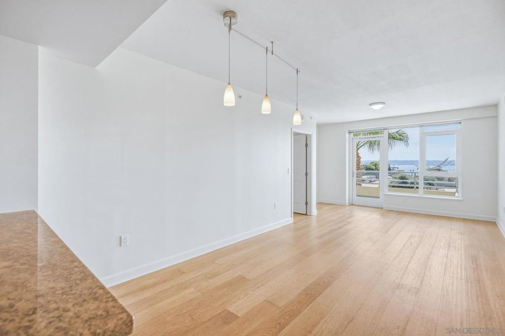 1431 Pacific Highway - photo 16