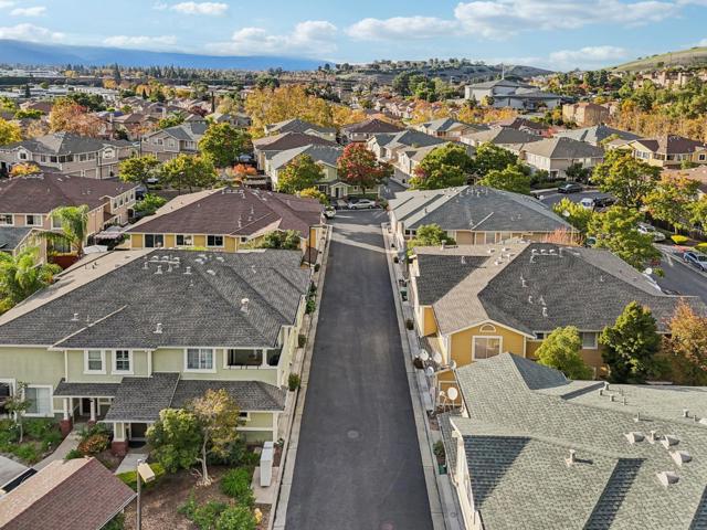 337 Ballymore Circle, San Jose CA: https://media.crmls.org/mediaz/838c2bb4-972c-45ee-8105-1e20bfe9f72d.jpg