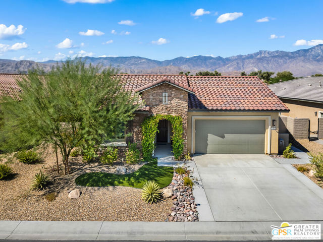 17 Cork Tree, Rancho Mirage CA: https://media.crmls.org/mediaz/838c37c8-a742-4725-8091-e6540f396d83.jpg