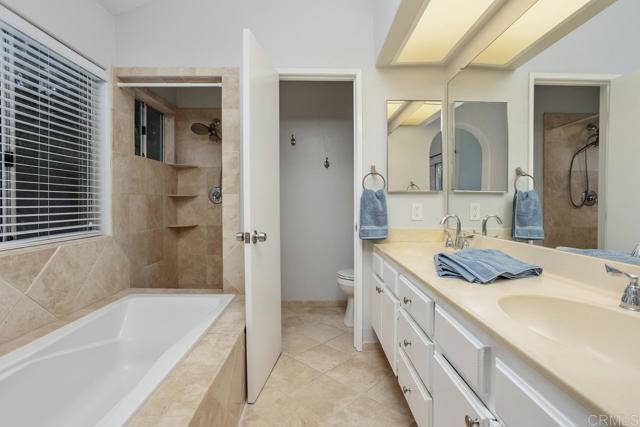 Detail Gallery Image 21 of 36 For 1512 Golfcrest Pl, Vista,  CA 92081 - 3 Beds | 2/1 Baths