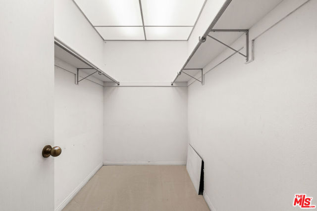 4454 Ventura Canyon Avenue, Sherman Oaks CA: https://media.crmls.org/mediaz/838e3390-d02c-4b3d-8e38-1785ae83e412.jpg