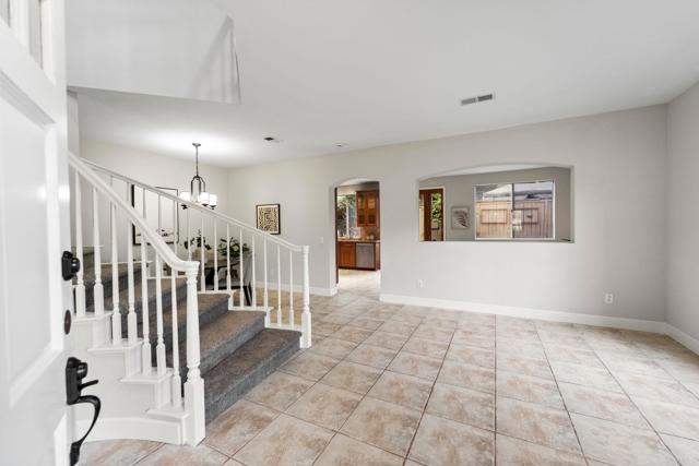 Image 3 of 40 For 970 Somerset Court F