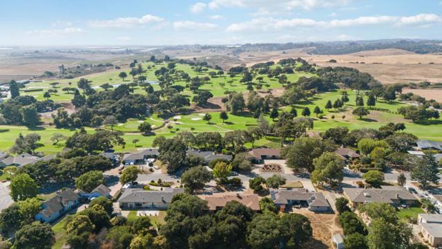 11745 Tam Oshanter Drive, Salinas CA: https://media.crmls.org/mediaz/838ec707-527a-4764-a945-5a369082a476.jpg