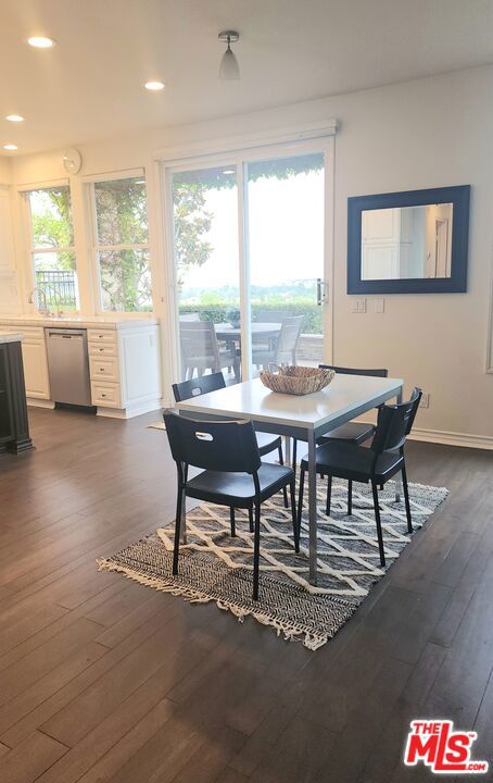 5 Marisol, Newport Coast CA: https://media.crmls.org/mediaz/838f2461-d0d1-4b9f-9a15-5e4c89897533.jpg