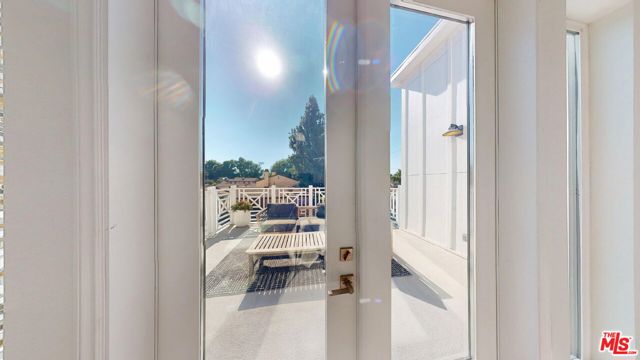 8486 N Camelia, Winnetka CA: https://media.crmls.org/mediaz/8390be06-4256-46c5-8426-e993f5b01432.jpg