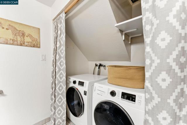 1660 San Luis Rd, Walnut Creek CA: https://media.crmls.org/mediaz/8391842b-ce4a-4829-81db-4bc172a97b67.jpg