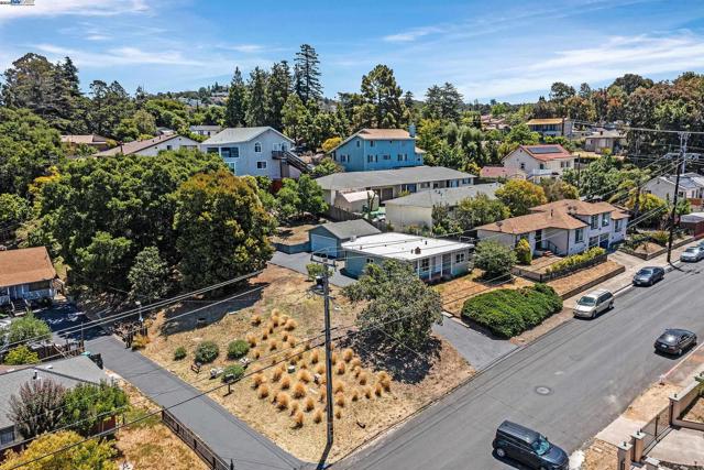 22756 Bayview Ave, Hayward CA: https://media.crmls.org/mediaz/83922dda-f269-49fe-95f9-0594bc0131e4.jpg