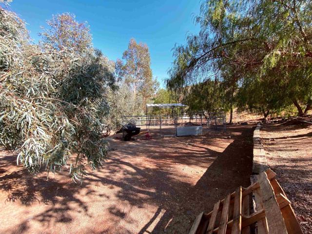 31733 Lake Meadow Rd, Acton CA: https://media.crmls.org/mediaz/83924ac8-3e4d-4ac1-9bc1-215941110ecd.jpg