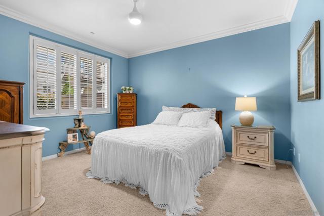 10482 Hollingsworth Way, San Diego CA: https://media.crmls.org/mediaz/8392e679-9b3a-4ad9-b5ff-219bd88adf46.jpg