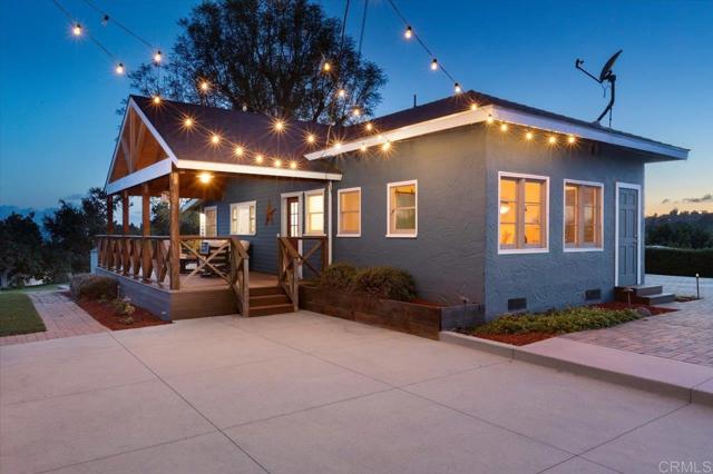 1420 Idaho Ave, Escondido CA: https://media.crmls.org/mediaz/83932482-0f09-46ec-8d00-934e0188410f.jpg