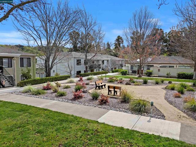 1161 Leisure Ln, Walnut Creek CA: https://media.crmls.org/mediaz/83939e1a-f801-4684-b0c7-7f5ca765dc6b.jpg