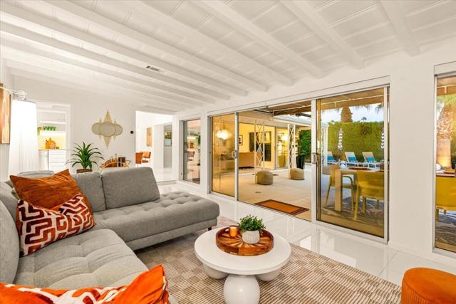2331 N Cardillo Avenue, Palm Springs, CA 92262