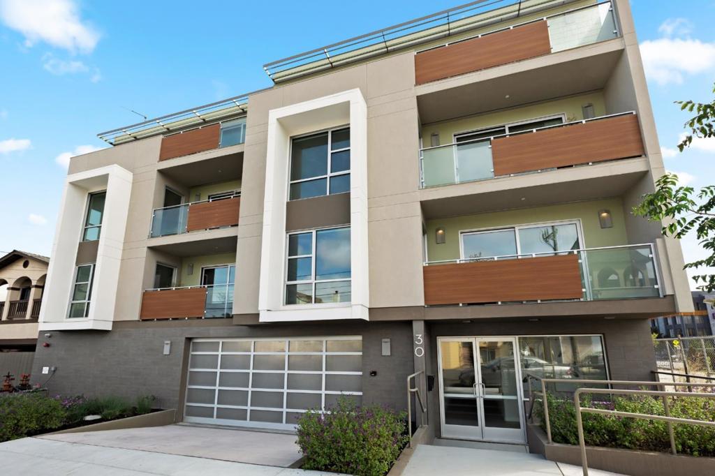 30 Hermosa Avenue #202