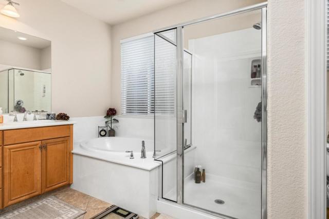2532 Laurel Ridge Court, Oakdale CA: https://media.crmls.org/mediaz/83950772-1f3c-4424-b6c3-358b6e94d6b6.jpg