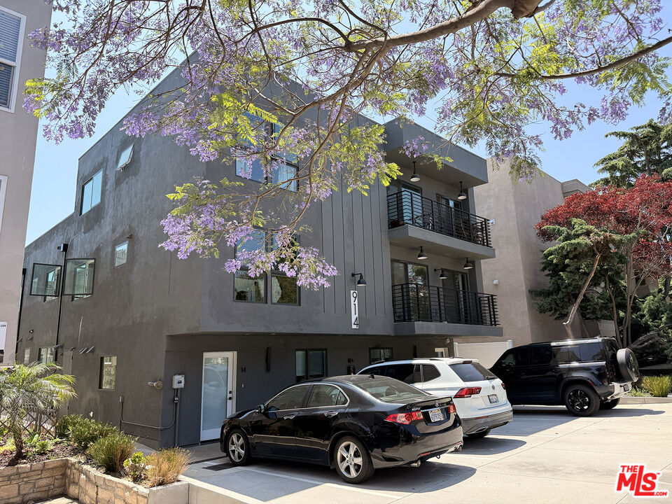 914 7th Street