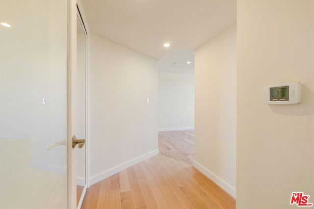 10501 Wilshire Boulevard, Los Angeles CA: https://media.crmls.org/mediaz/8395e027-c3c5-4218-9026-0ab2d91154c1.jpg